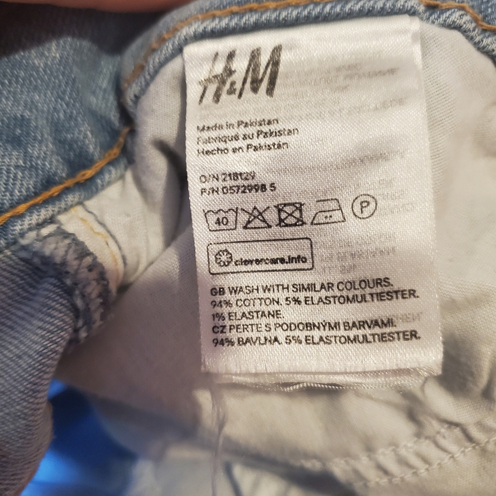 H&M Plus Size Mom Jeans High Waisted Light Blue Wash Size 18 - Picture 12 of 13
